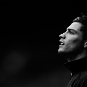 开云综合服务-纽卡斯尔1-0击败布莱顿，伊萨克头球制胜，纽卡斯尔 球员