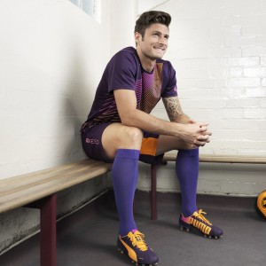 开云体育在线登入-香肠派对“疯狂大乱斗”，好友组队共同作战，王者荣耀香肠派对疯狂